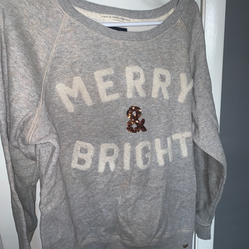 American Eagle pullover